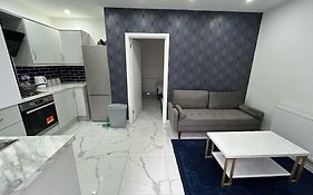 Peaceful Studio - Near Nec, Bhx Airport.