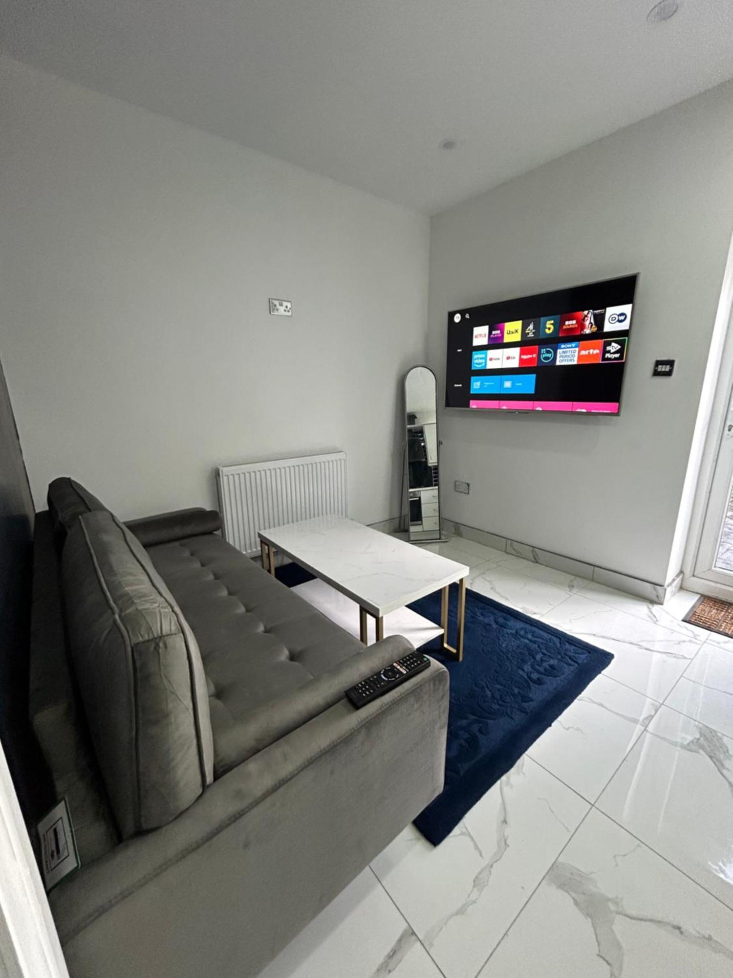 Peaceful Studio - Near Nec, Bhx Airport. Apartment Birmingham Exterior photo